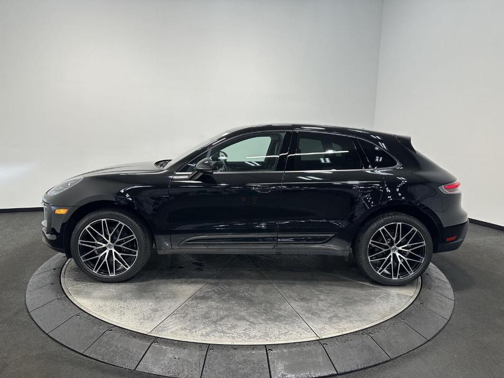 Porsche Macan 2025