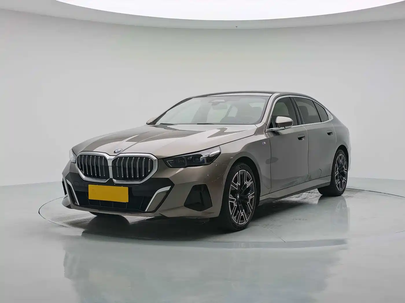 BMW 5 серии 2024