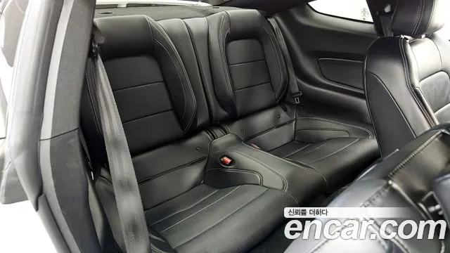 Ford Mustang 2021