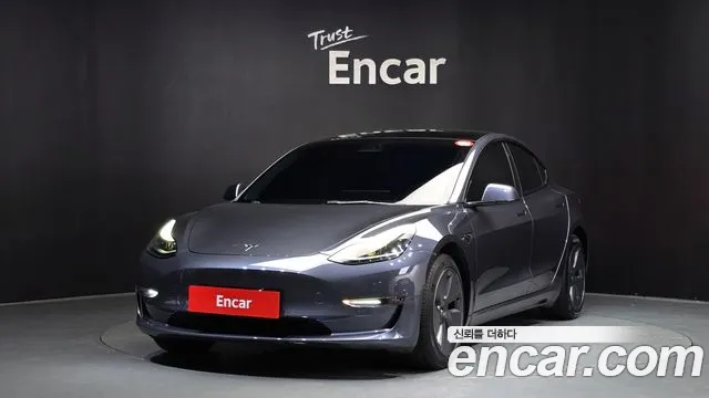 Tesla Model 3 2022