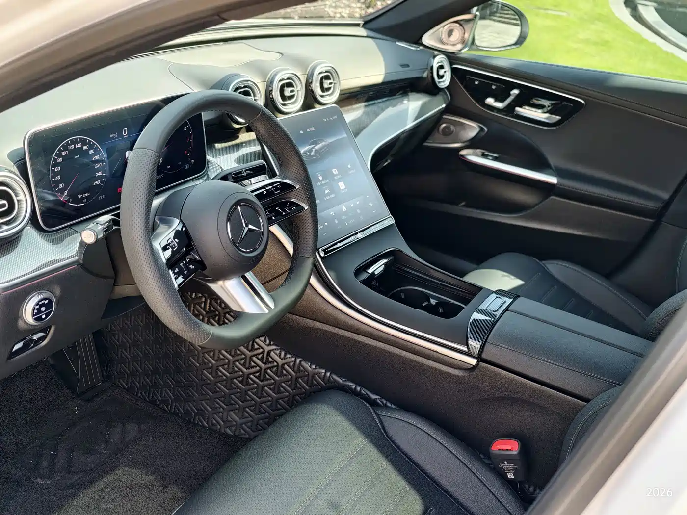 Mercedes-Benz C-Класс 2025