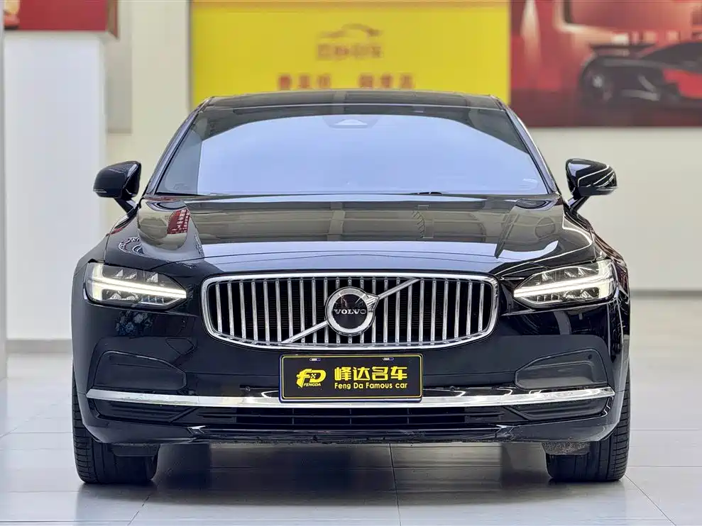 Volvo S90 2025