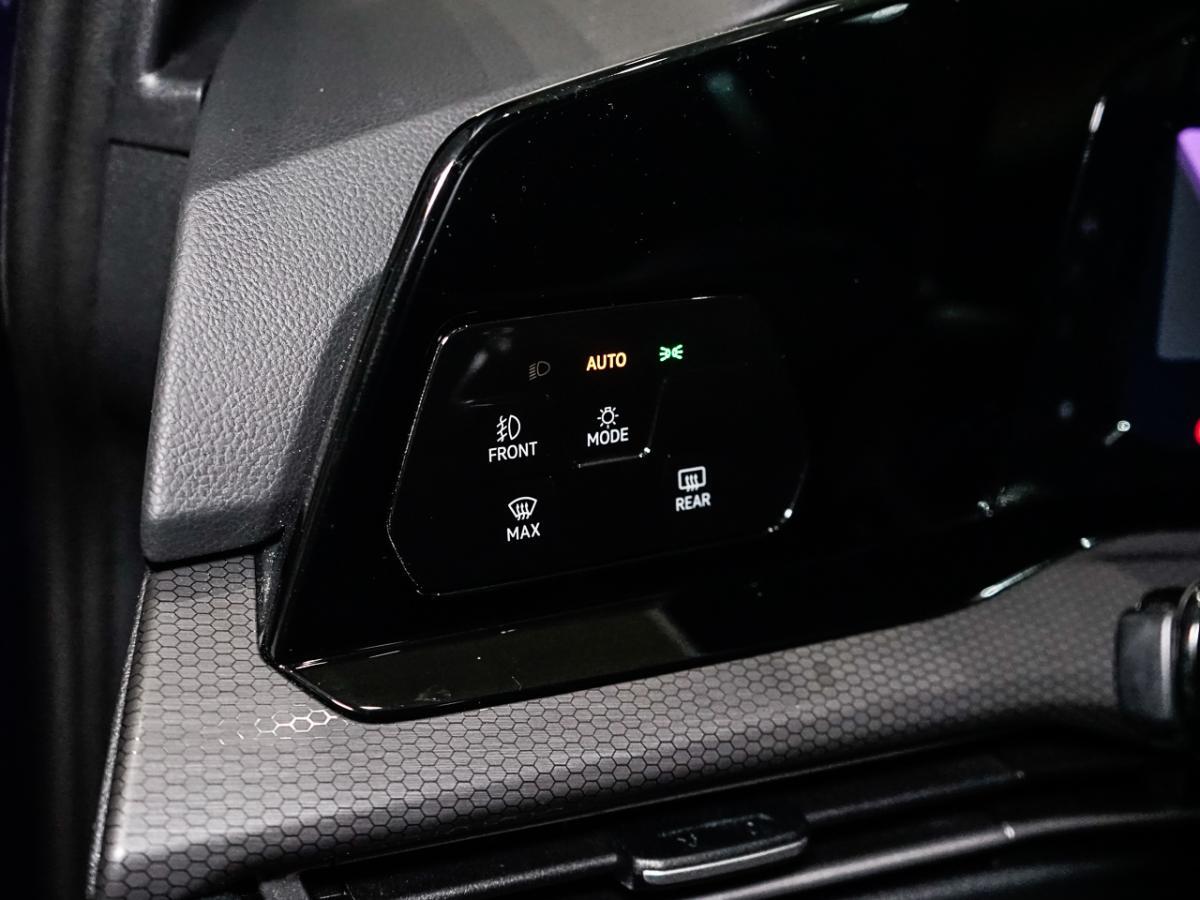 Volkswagen Golf GTI 2024