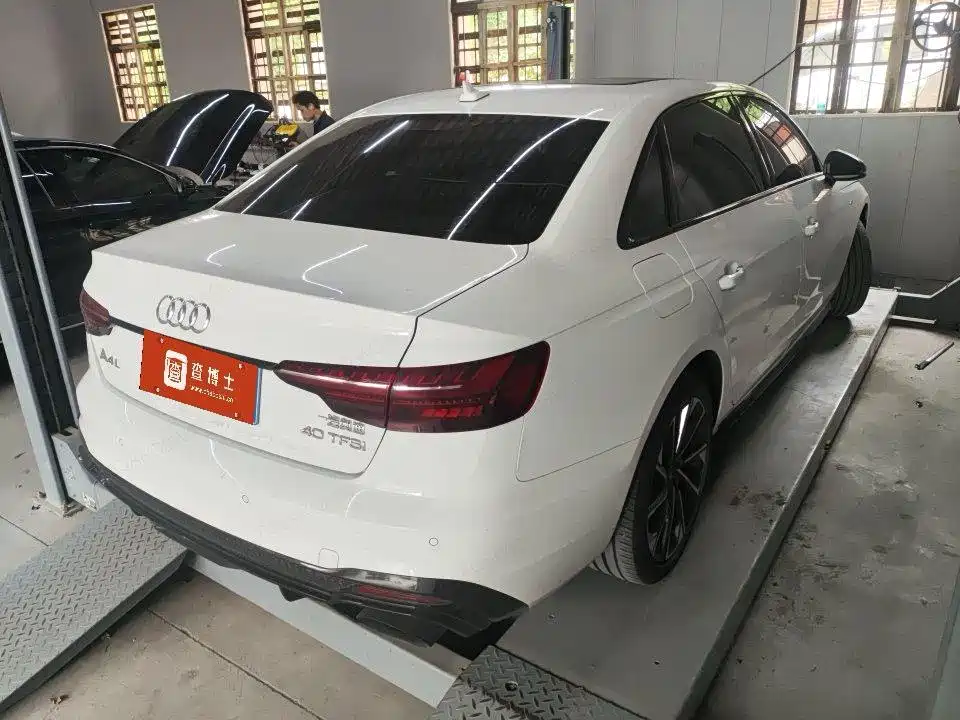 Audi A4 2023