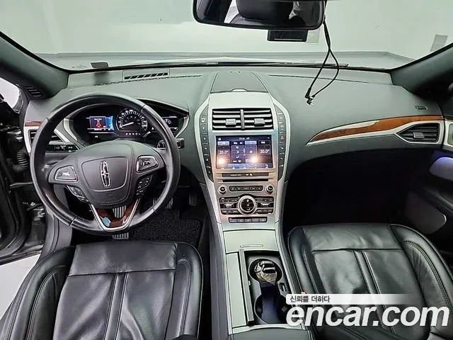 Lincoln MKZ 2020