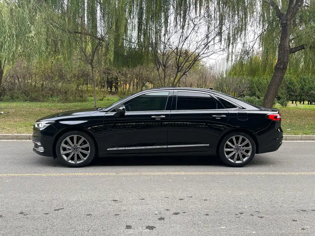 Ford Taurus 2021