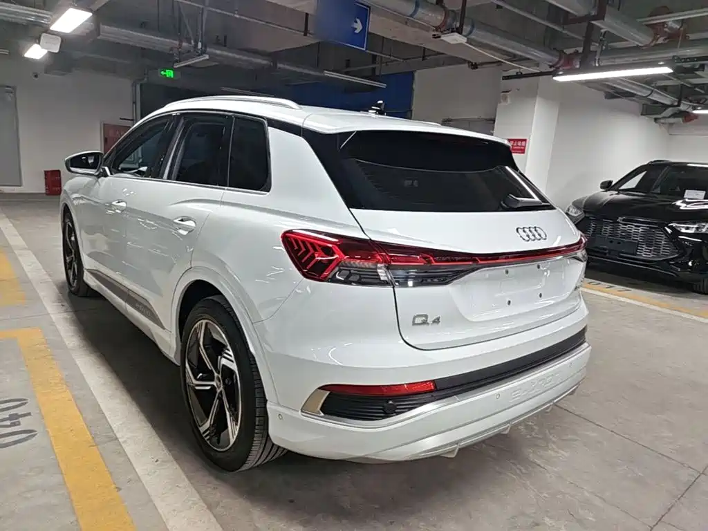 Audi Q4 e-tron 2023