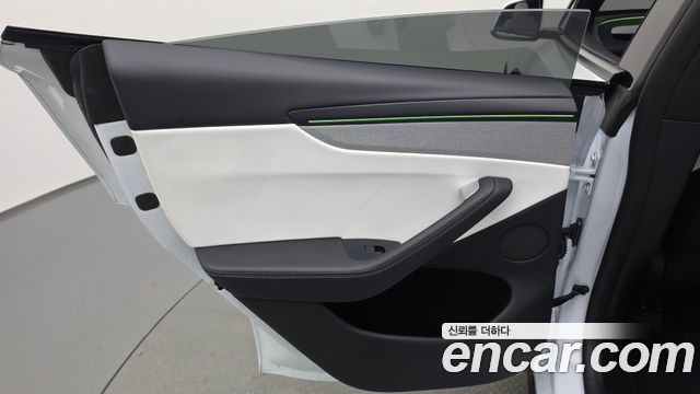 Tesla Model Y 2026