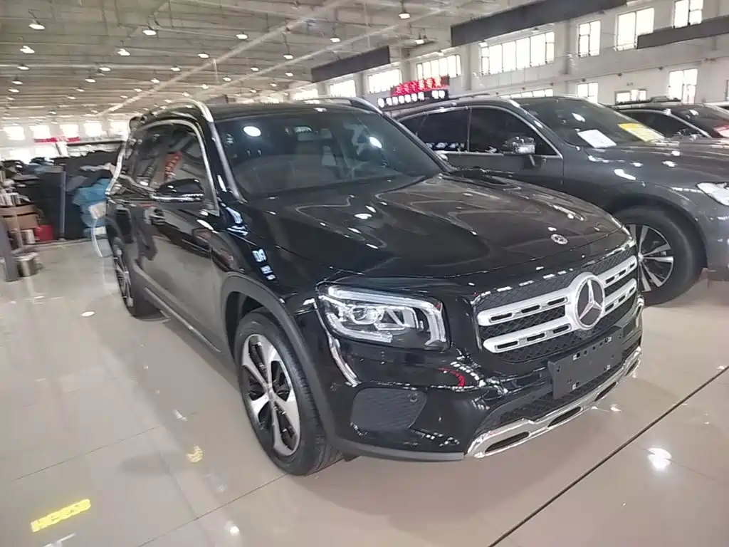 Mercedes-Benz GLB 2023