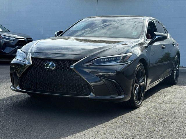 Lexus ES 2022