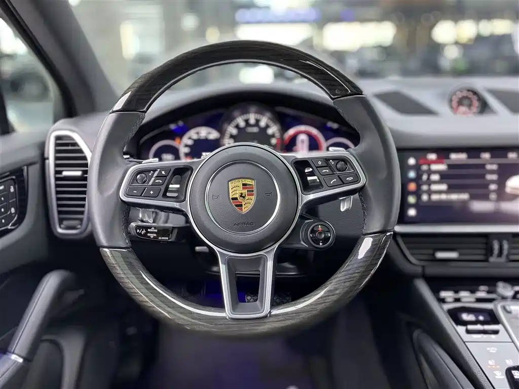 Porsche Cayenne 2022