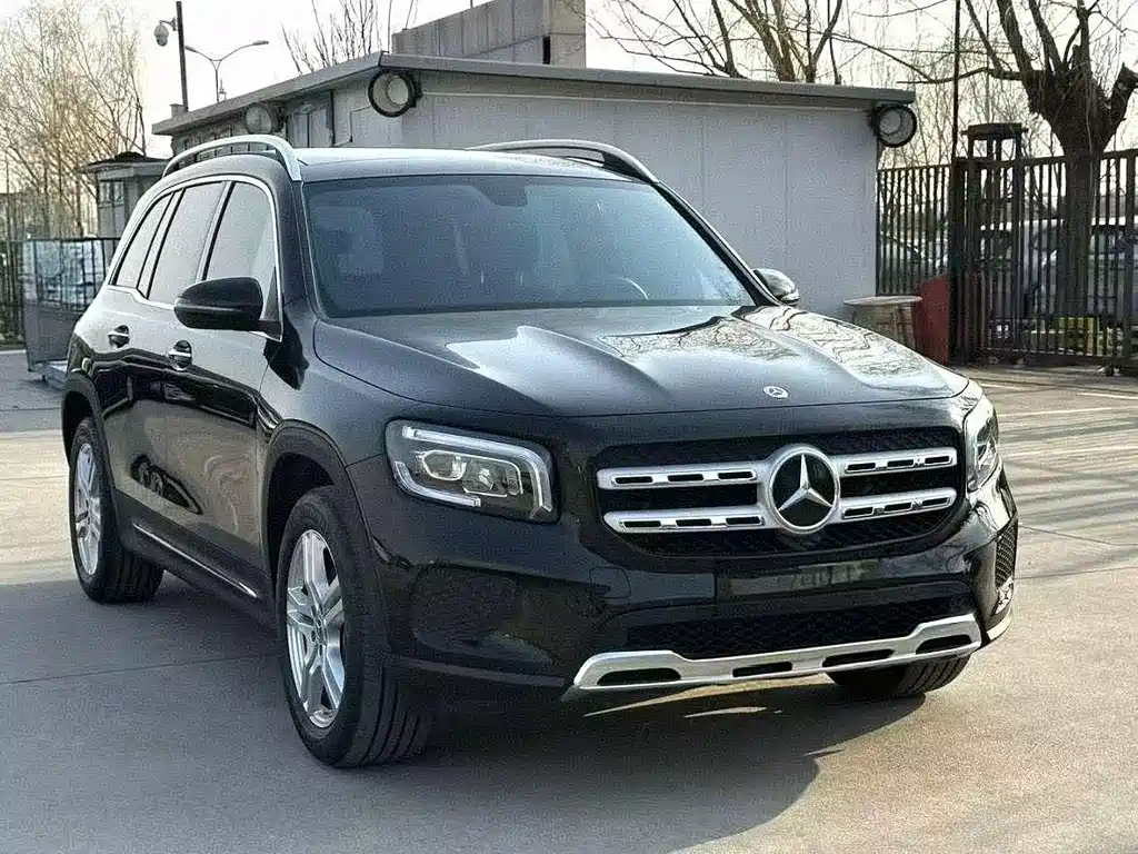 Mercedes-Benz GLB 2023