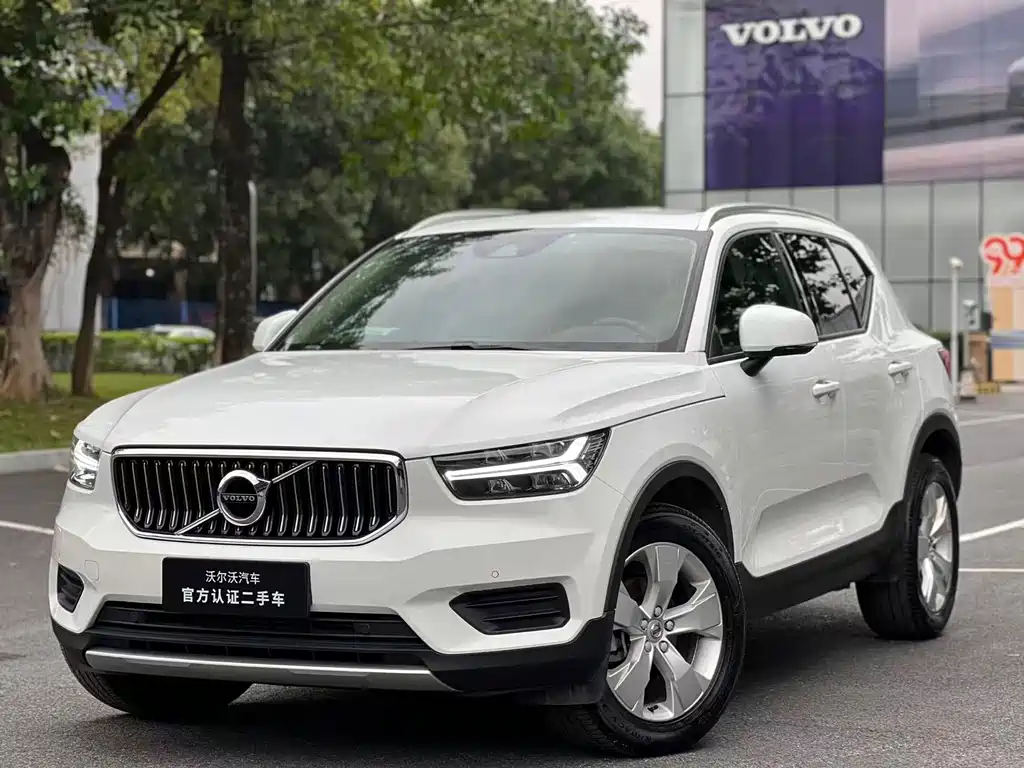 Volvo XC40 2021