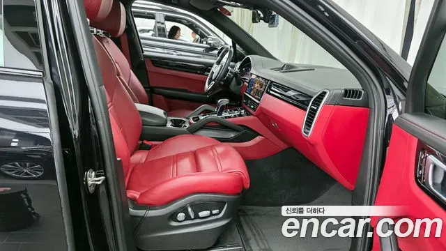 Porsche Cayenne 2021