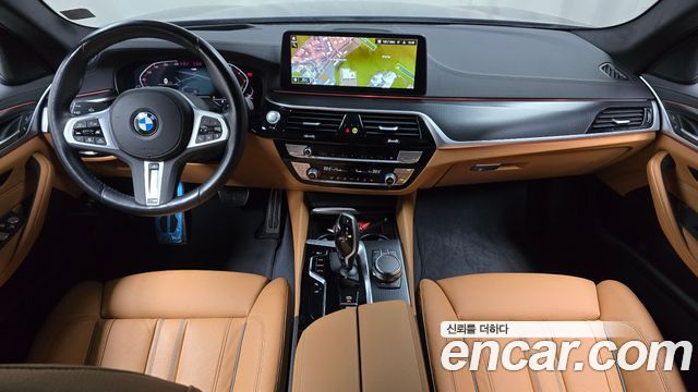 BMW 5 серии 2023