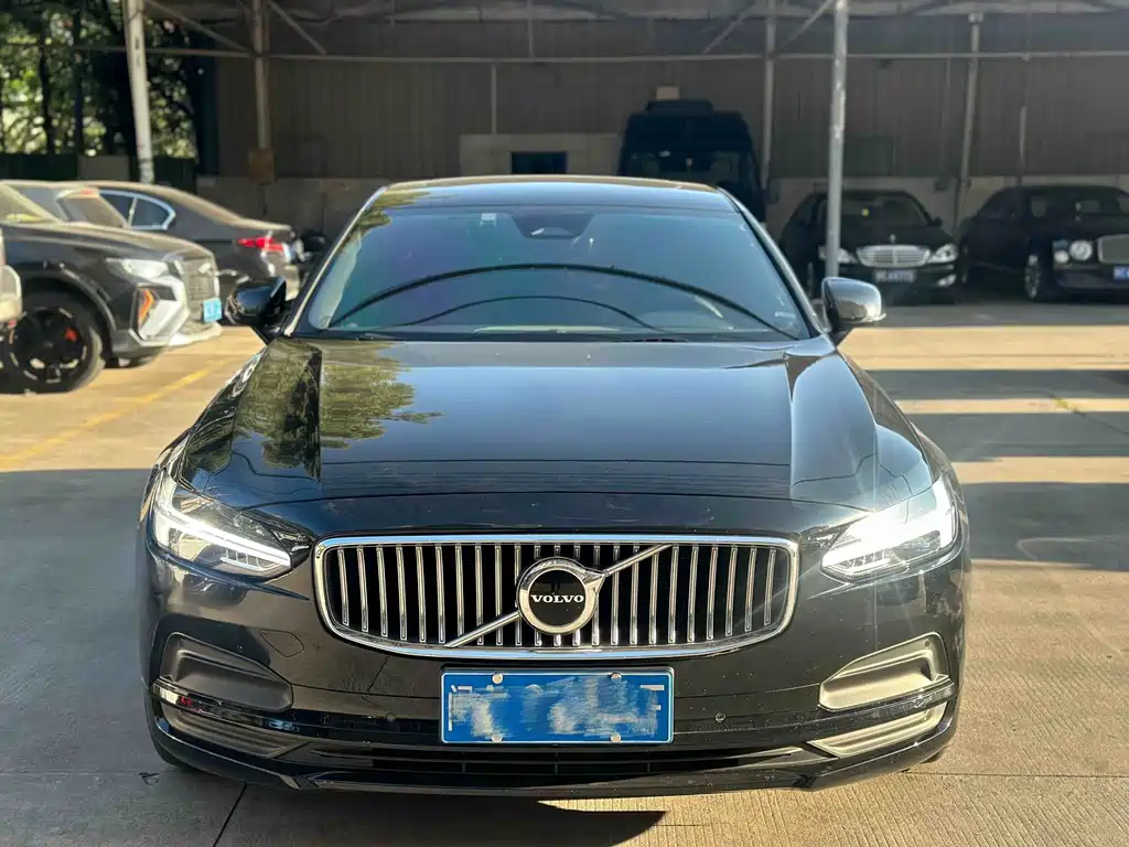 Volvo S90 2023