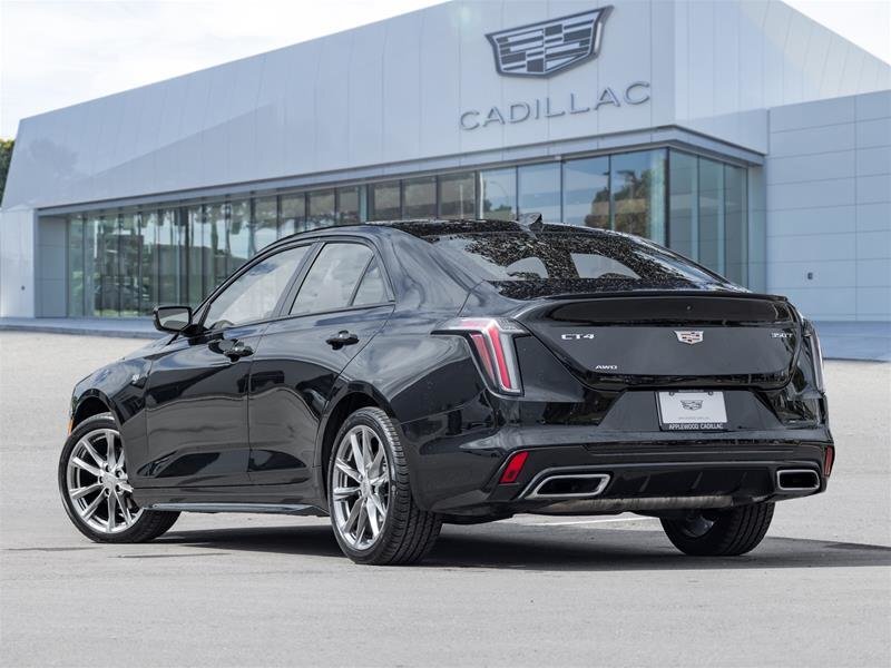 Cadillac CT4 2024