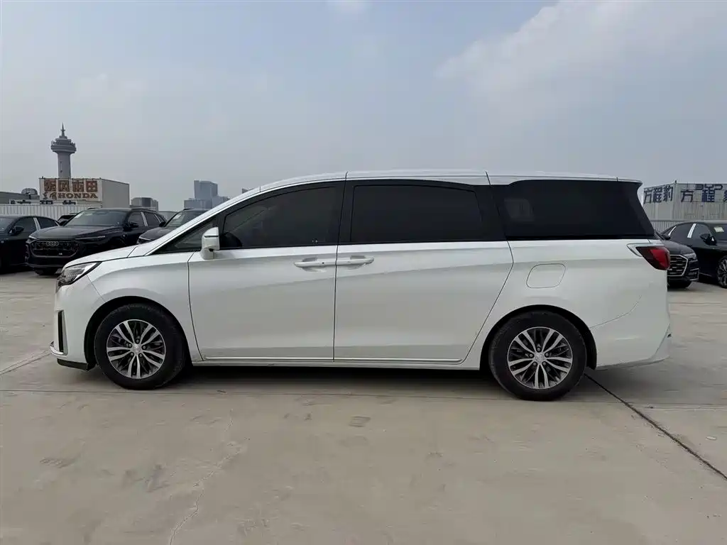 Buick GL8 2023