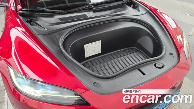 Tesla Model 3 2024