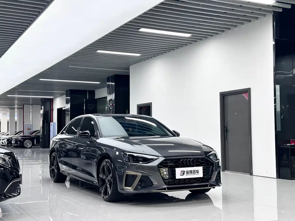 Audi A4 2025