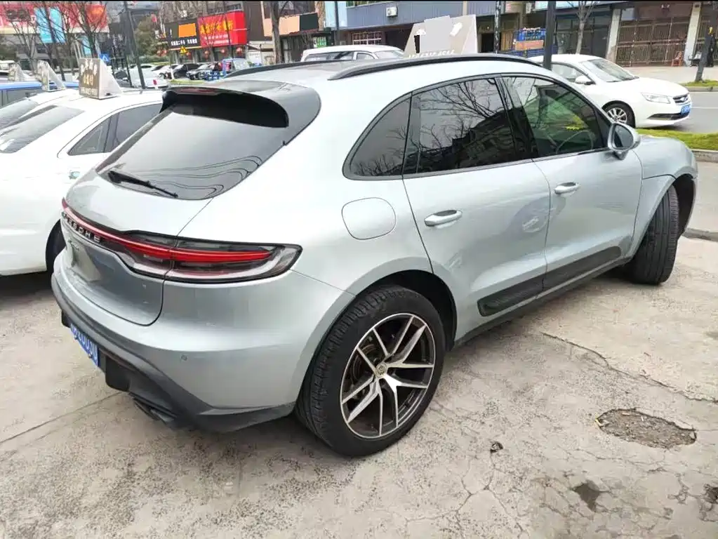 Porsche Macan 2022
