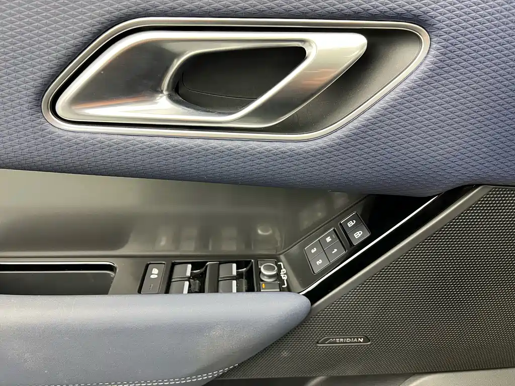 Land Rover Range Rover Velar 2023