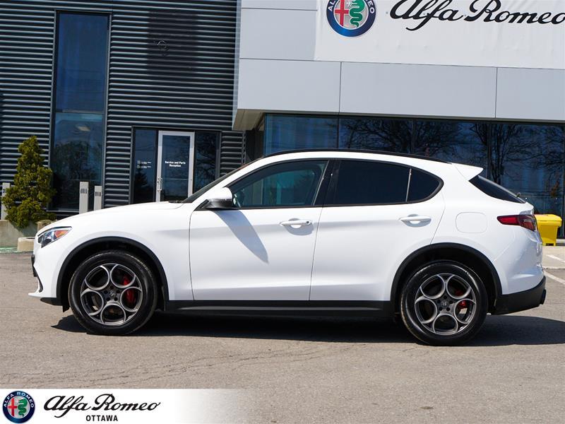 Alfa Romeo Stelvio 2023
