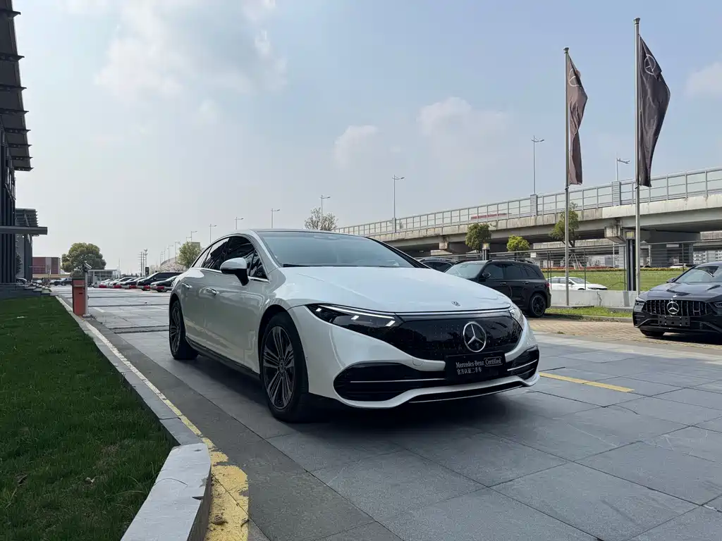 Mercedes-Benz EQS 2024
