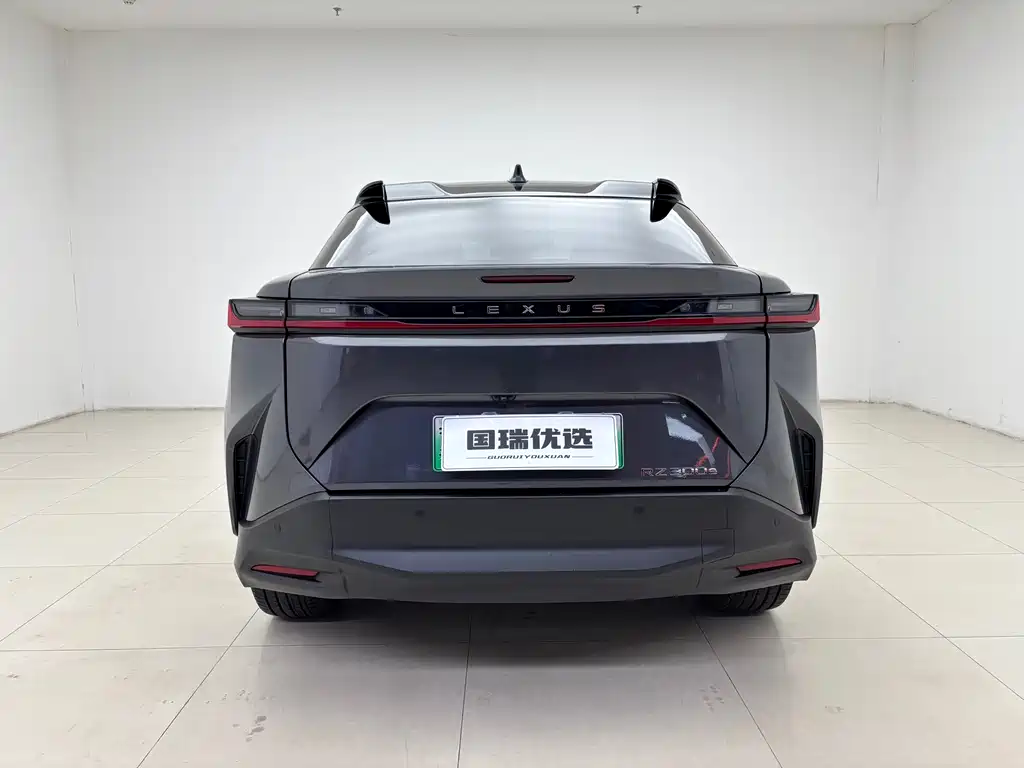 Lexus RZ 2024