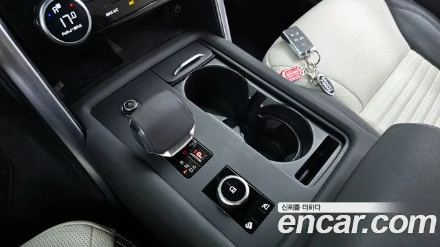 Land Rover Discovery 2021
