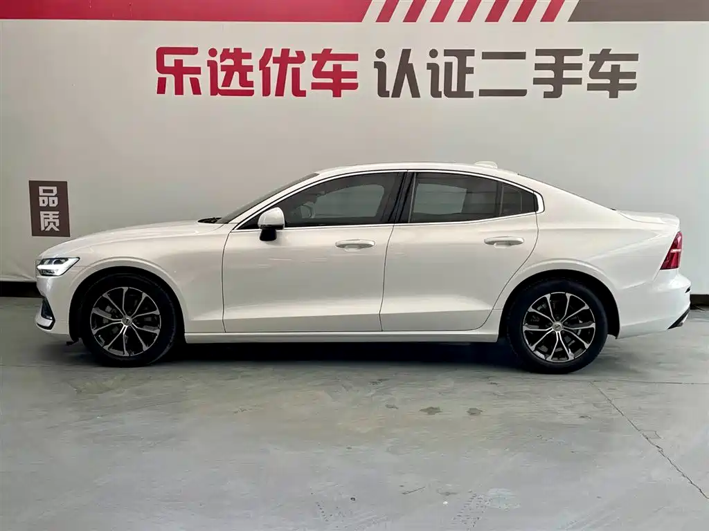 Volvo S60 2022