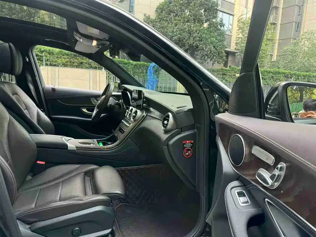 Mercedes-Benz GLC 2020
