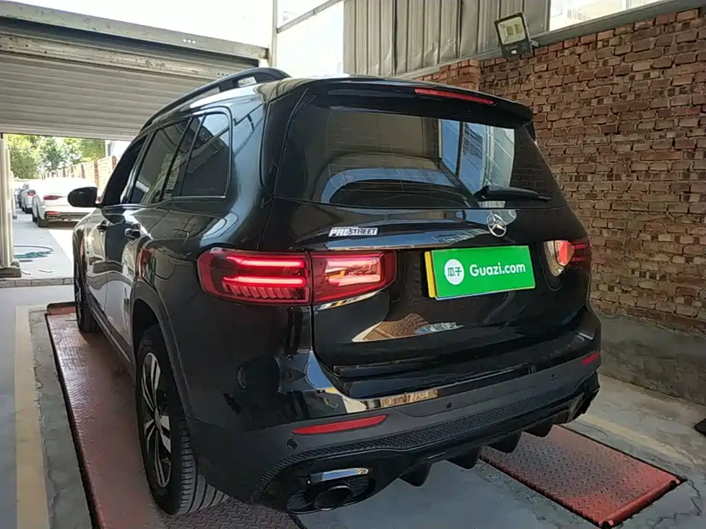 Mercedes-Benz GLB 2024