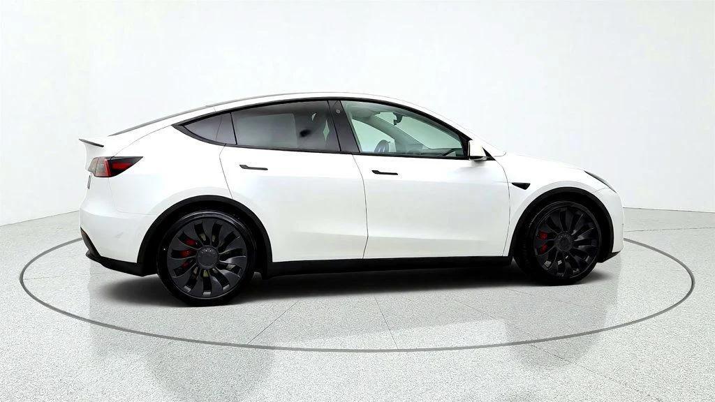 Tesla Model Y 2022