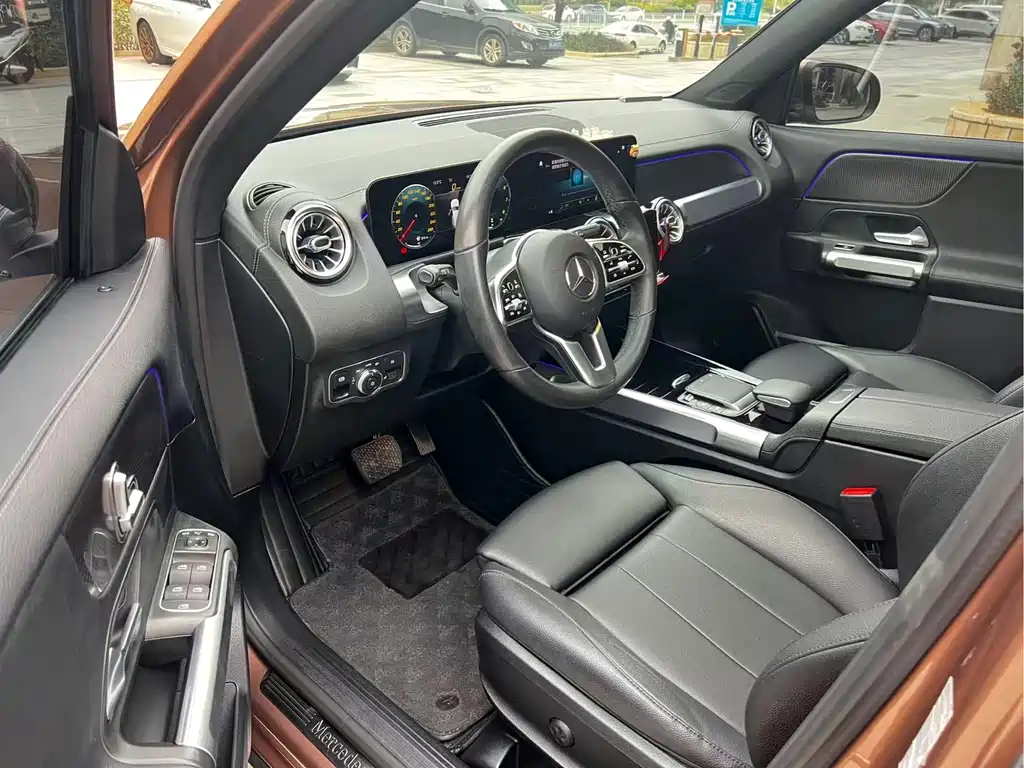 Mercedes-Benz GLB 2021