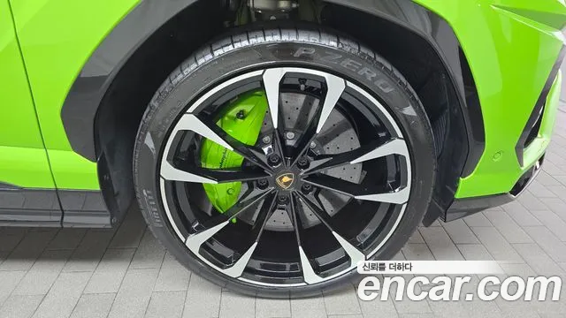 Lamborghini Urus 2022