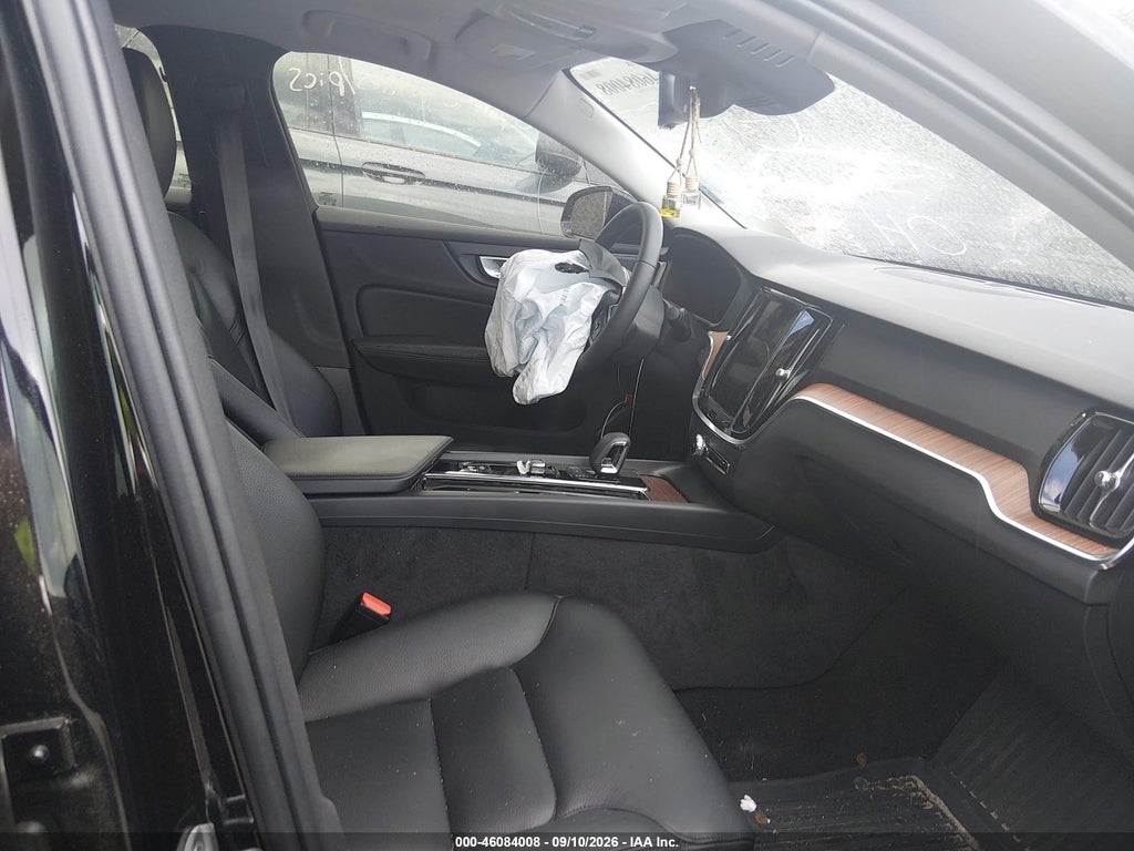 Volvo S60 2025