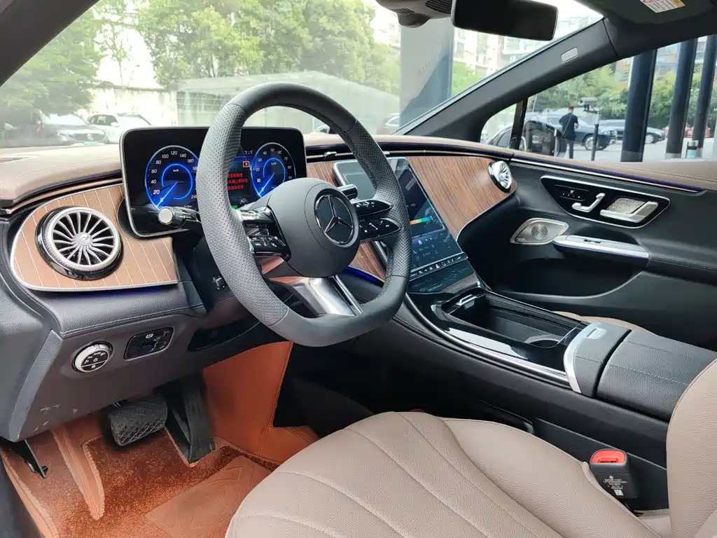 Mercedes-Benz EQE 2025
