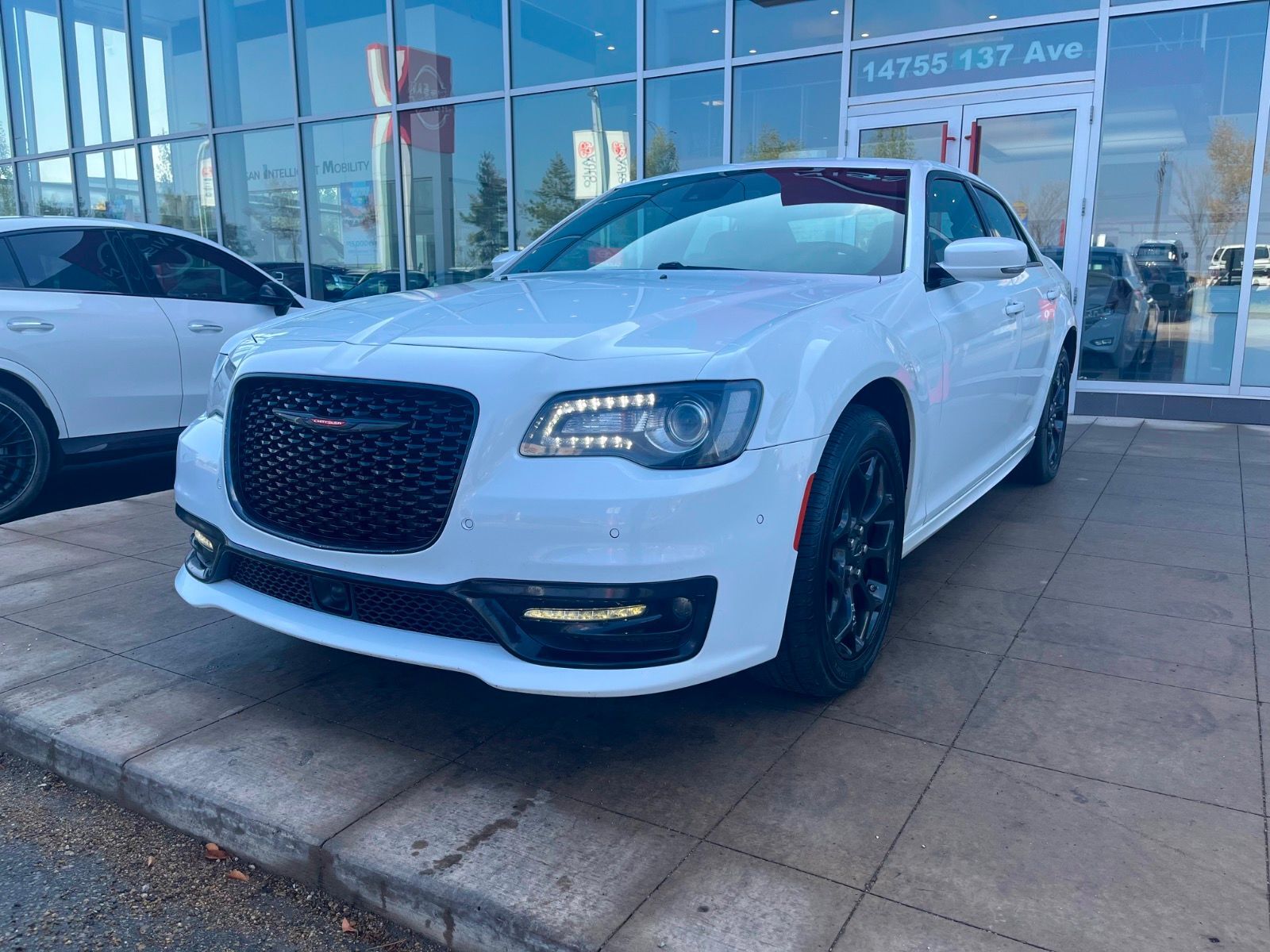 Chrysler 300 2023