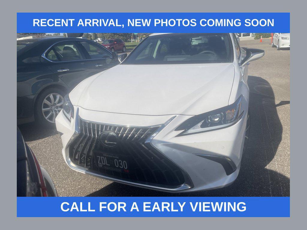 Lexus ES 2024