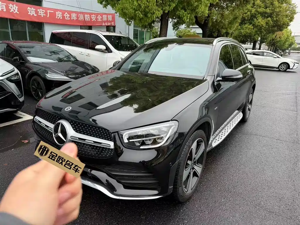 Mercedes-Benz GLC 2023