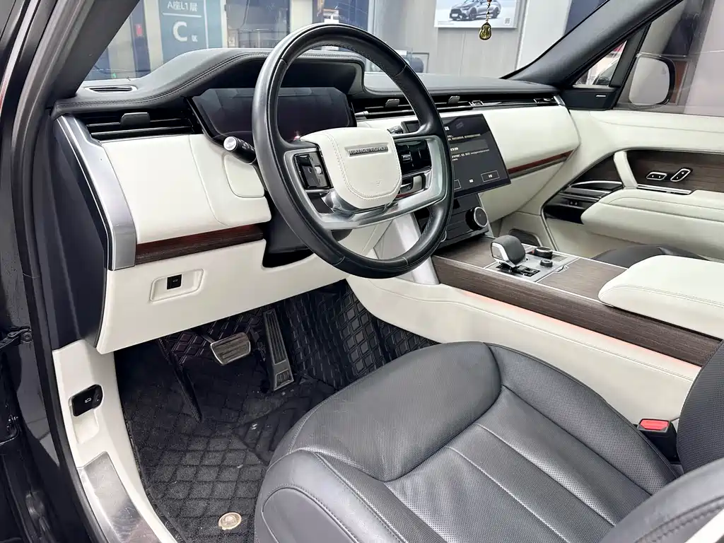Land Rover Range Rover 2023