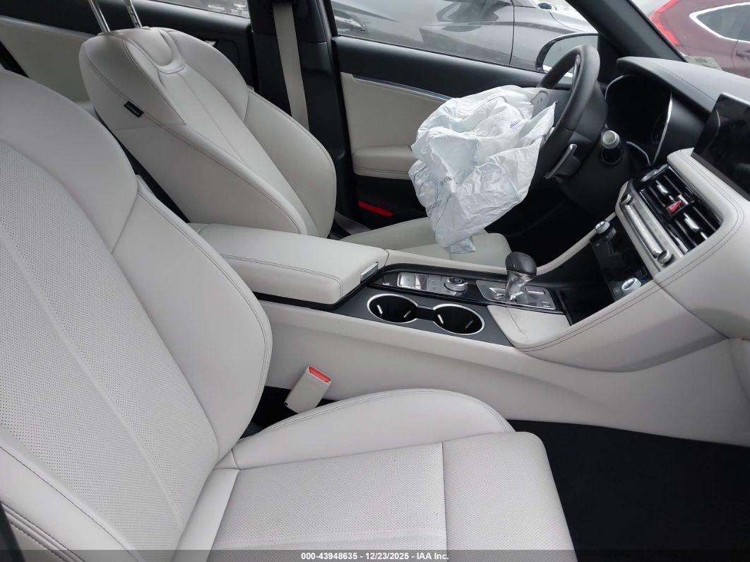 Genesis G70 2025