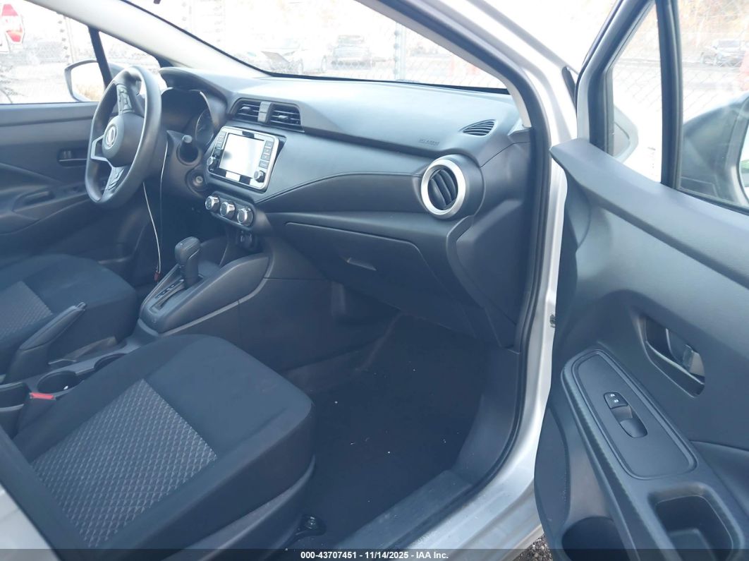 Nissan Versa 2023