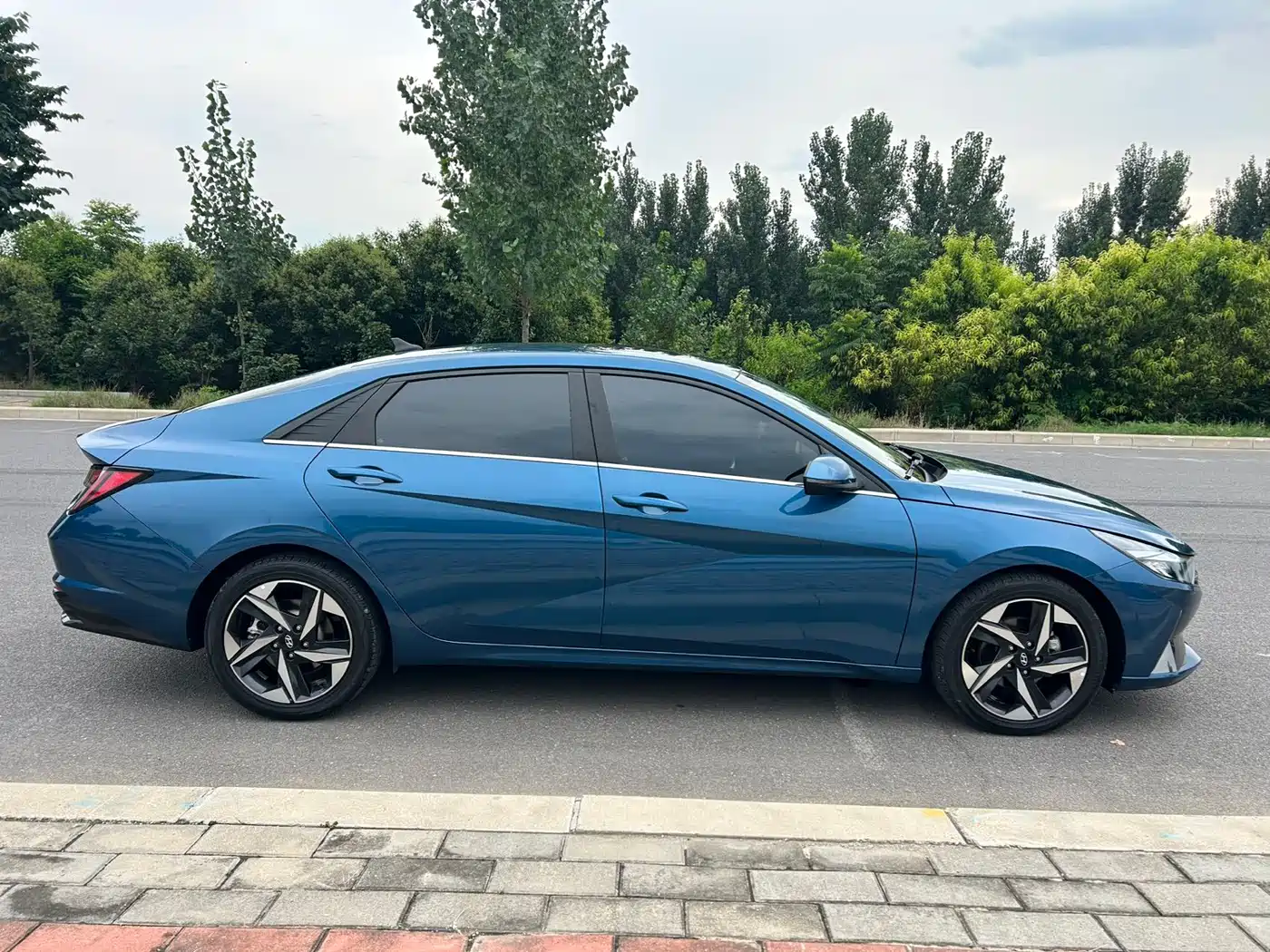 Hyundai Elantra 2022