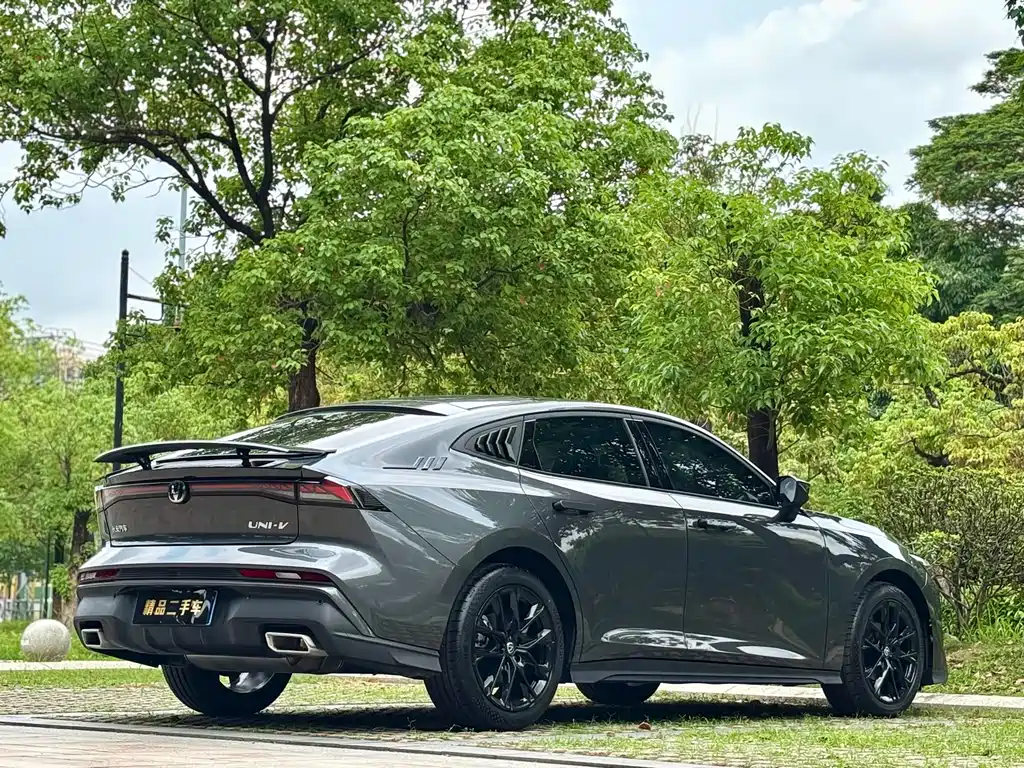 Changan UNI-V 2025