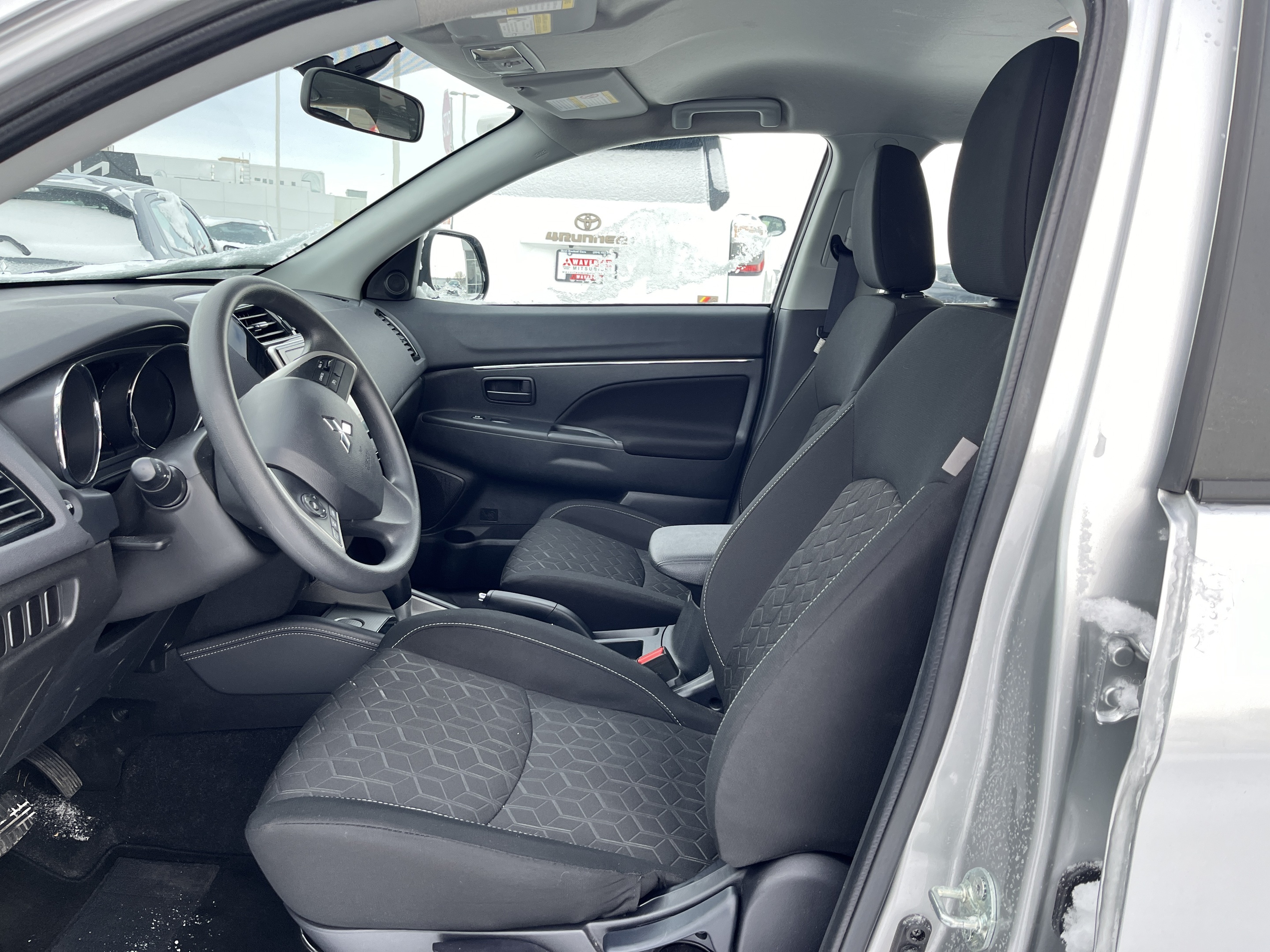 Mitsubishi RVR 2025