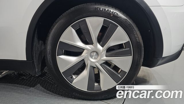 Tesla Model Y 2021