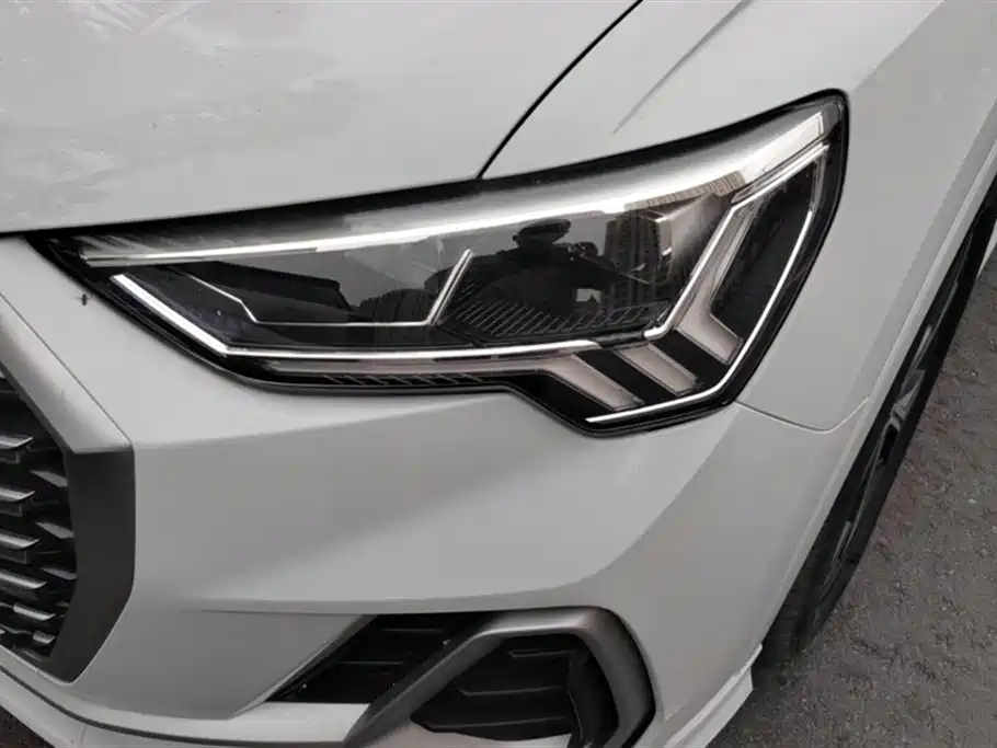 Audi Q3 2021