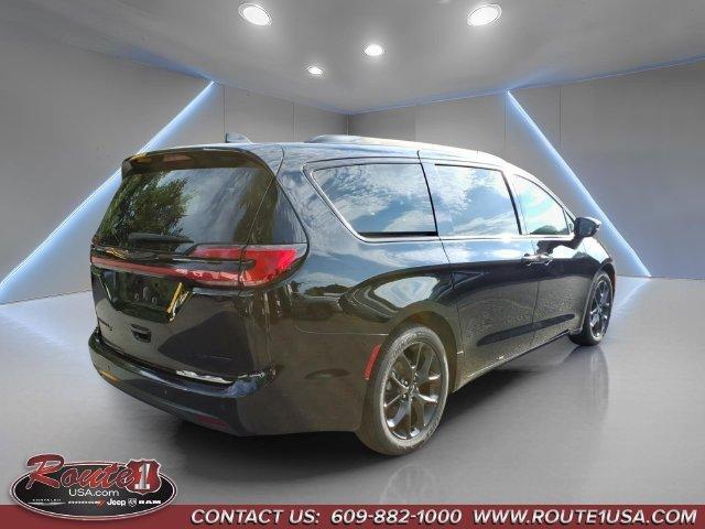 Chrysler Pacifica 2025